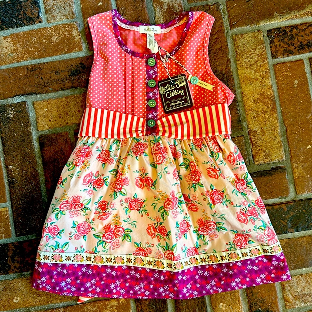 MATILDA JANE Roses/Rhinstone button top NWT Size 10